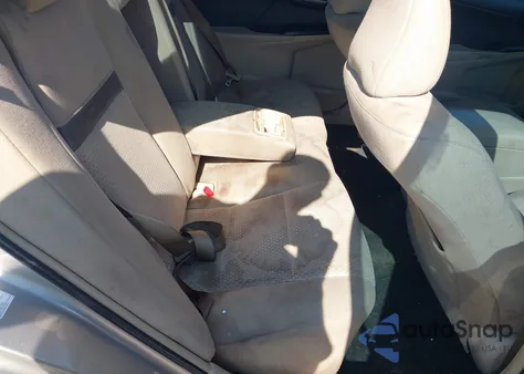 2014 Toyota Camry L/Se/Le/Xle z USA, uszkodzony, nr VIN 4T1BF1FKXEU466052